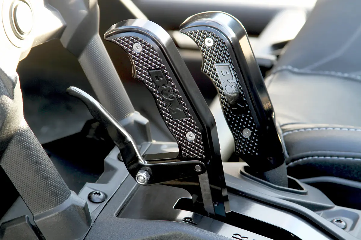 Xdr Off-Road Magnum Grip Dual-Gate Shifter & Grab Handle 2017-2019 Can-Am X3 Models. 1