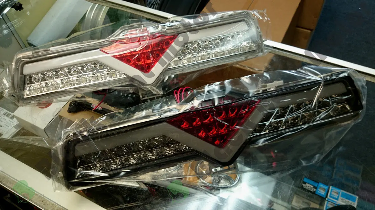 Spyder Rear Bumper Led Reverse + 4Th Brake Lights (Smoked) - Scion Fr-S / Subaru Brz / Toyota Gt86 1