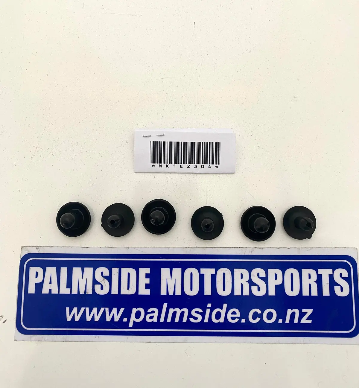 Escort Mk1 Parcel Shelf Button And Plug X3 Mk1e2304 1