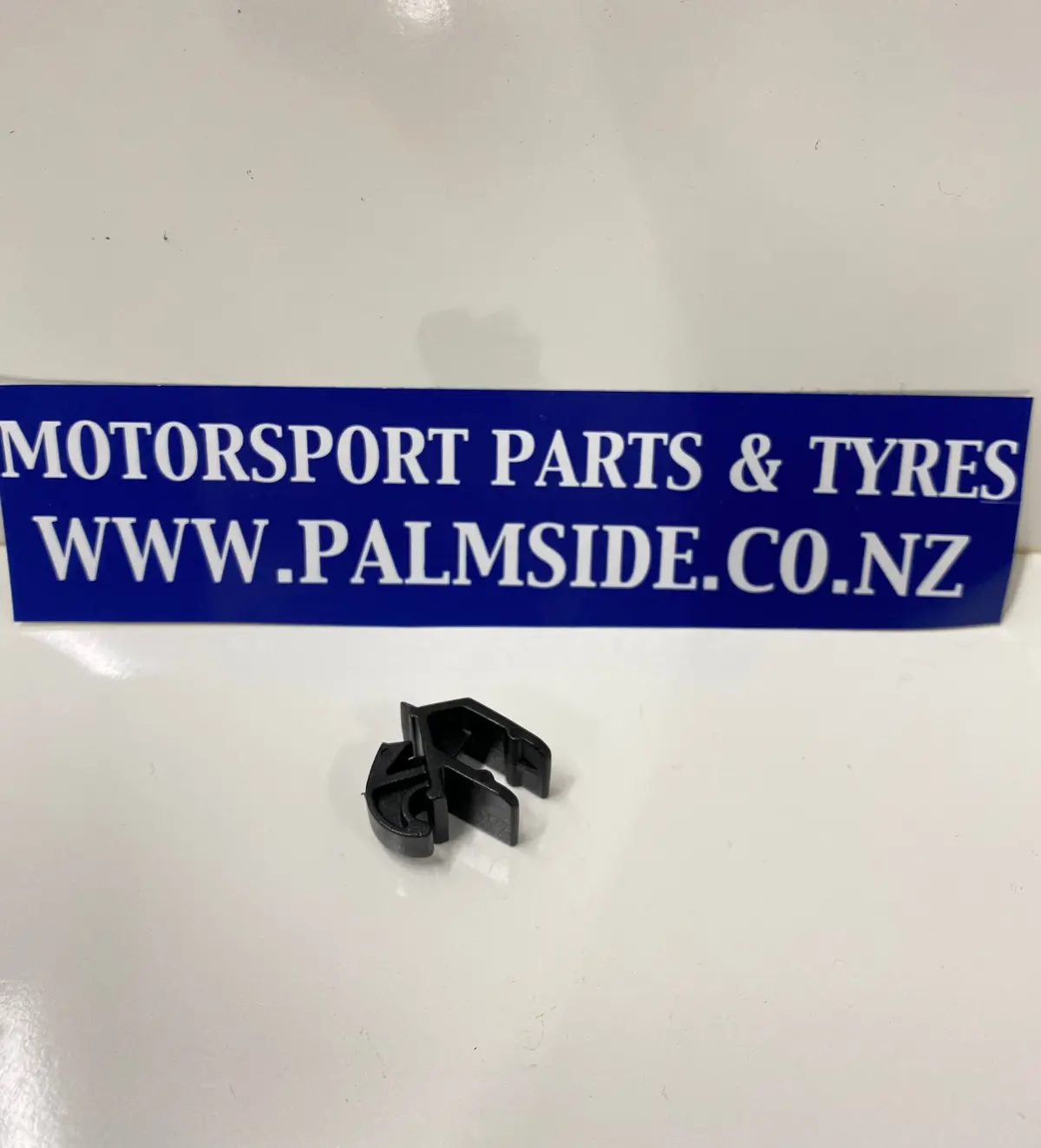 Escort Mk2 Bonnet Stay Clip Black (#1304) 1