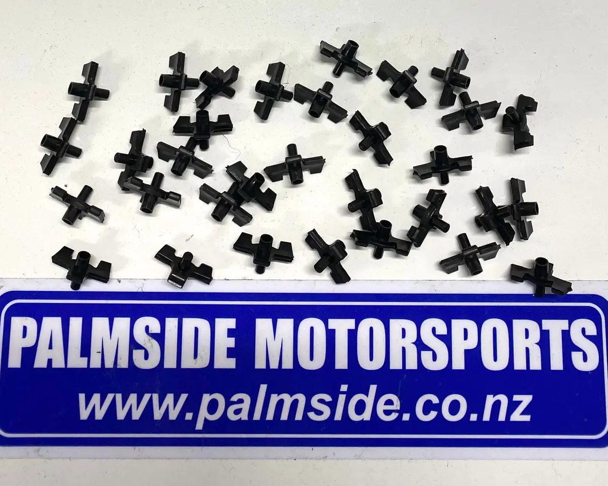 Ford Capri Mk1 Side Chrome Trim Clips X32 1