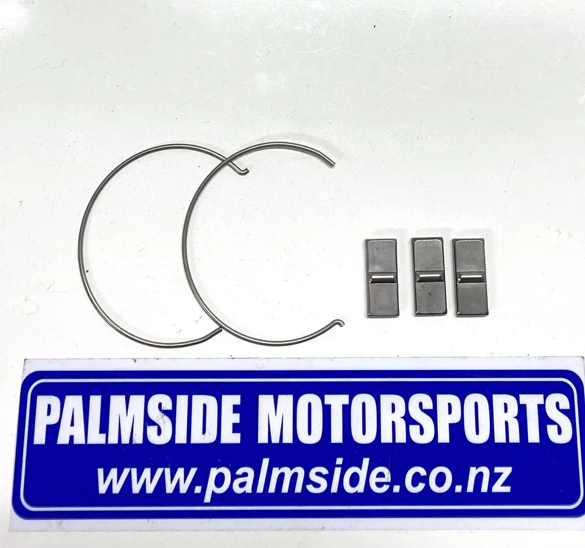 T9 1/2 Block Bar Set And Springs. 1
