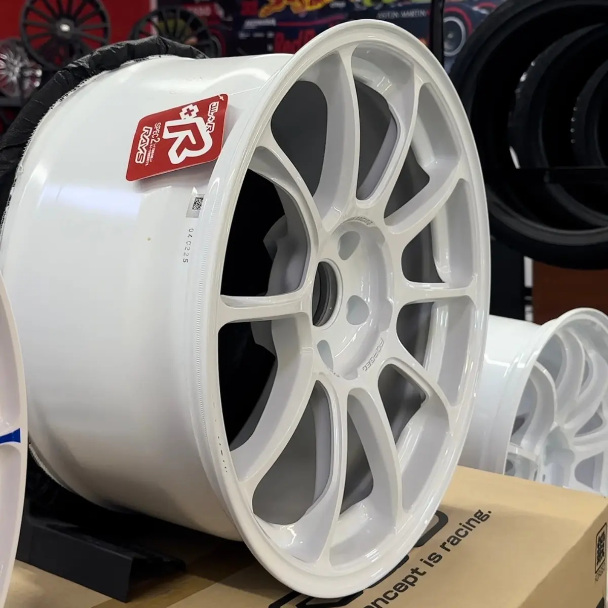 Volk Ze40 Dash White 18X9.5 +38 5X114.3 (Set Of 4) 1