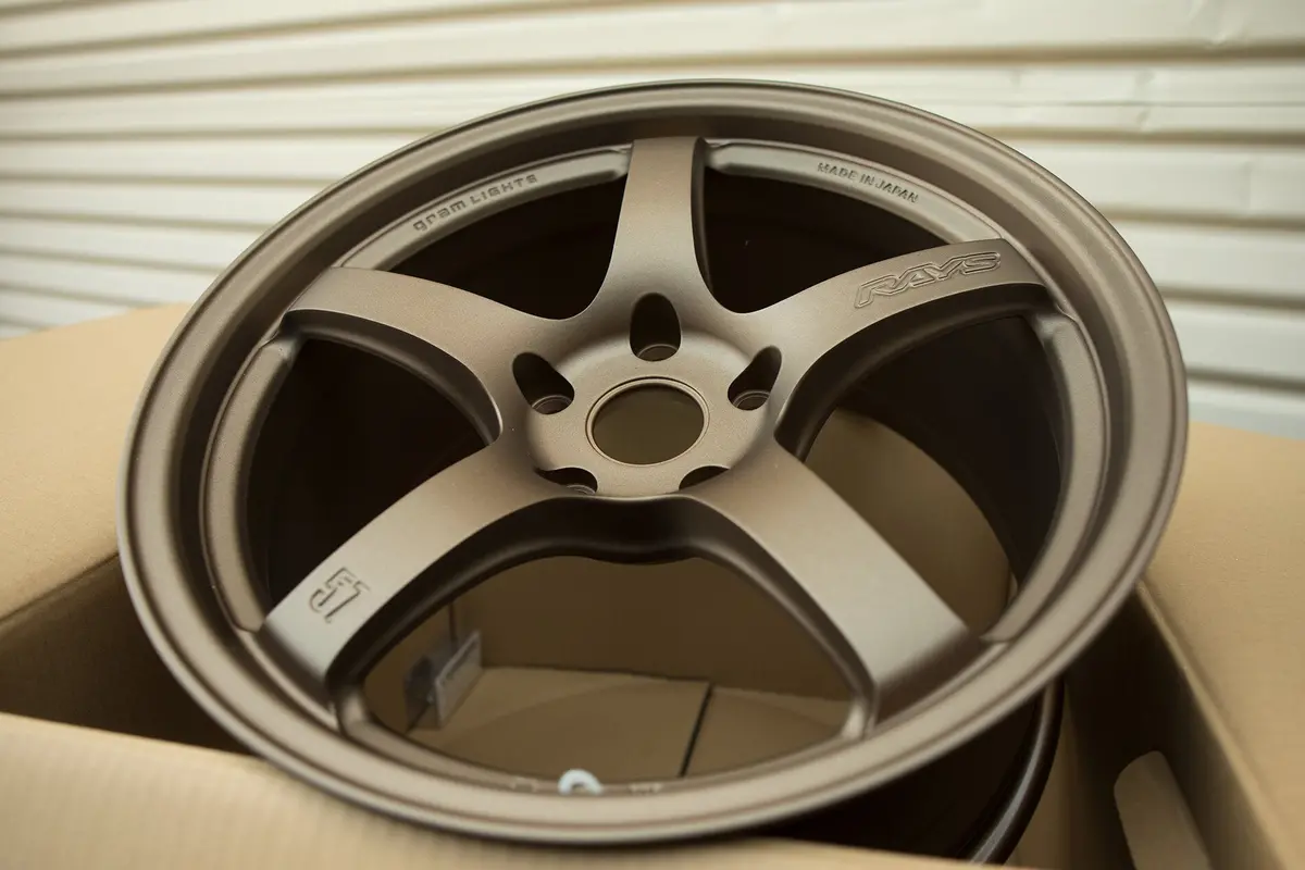 Gram Lights 57Cr Bronze 18X9.5 +38 5X114.3 (Set Of 4) 1