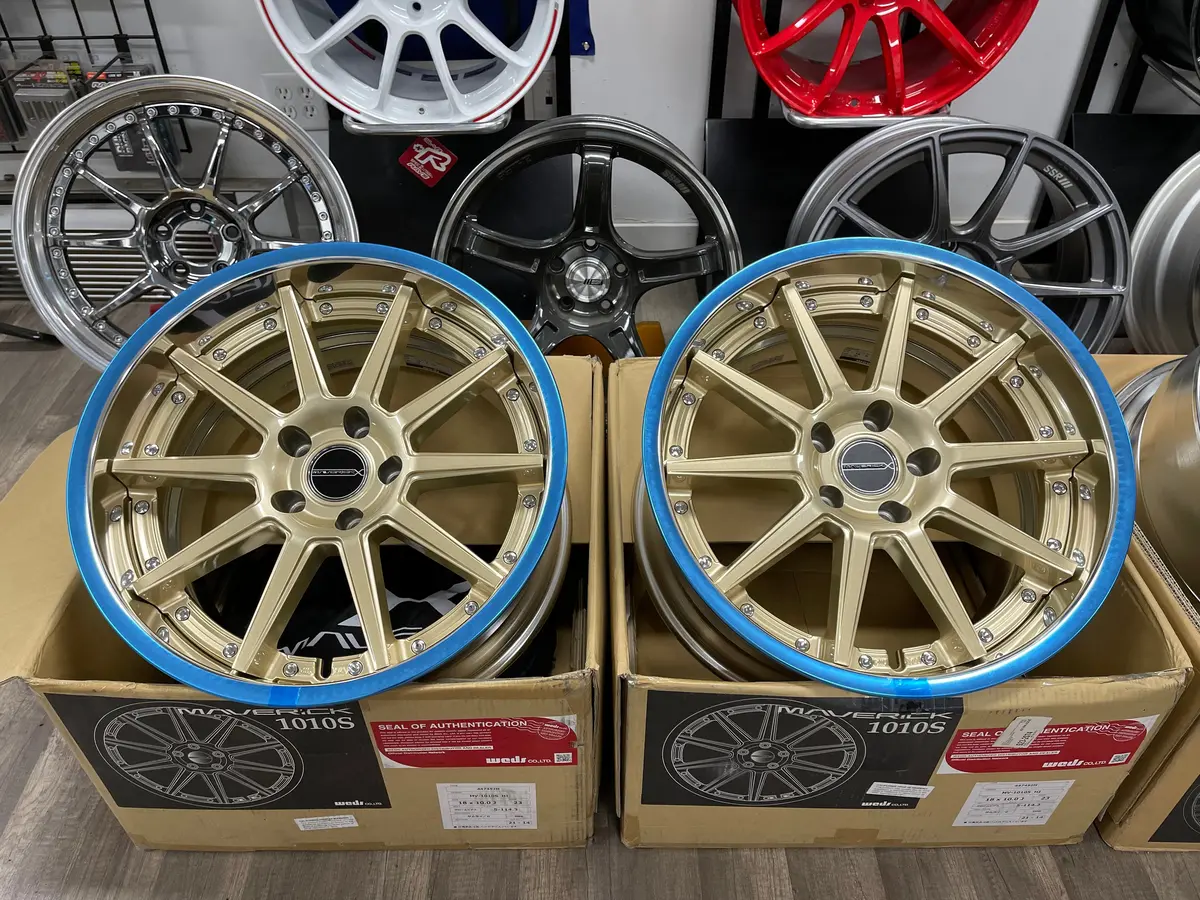Weds Mavericks 1010S 18X10+23 5X114.3 Samurai Gold 1