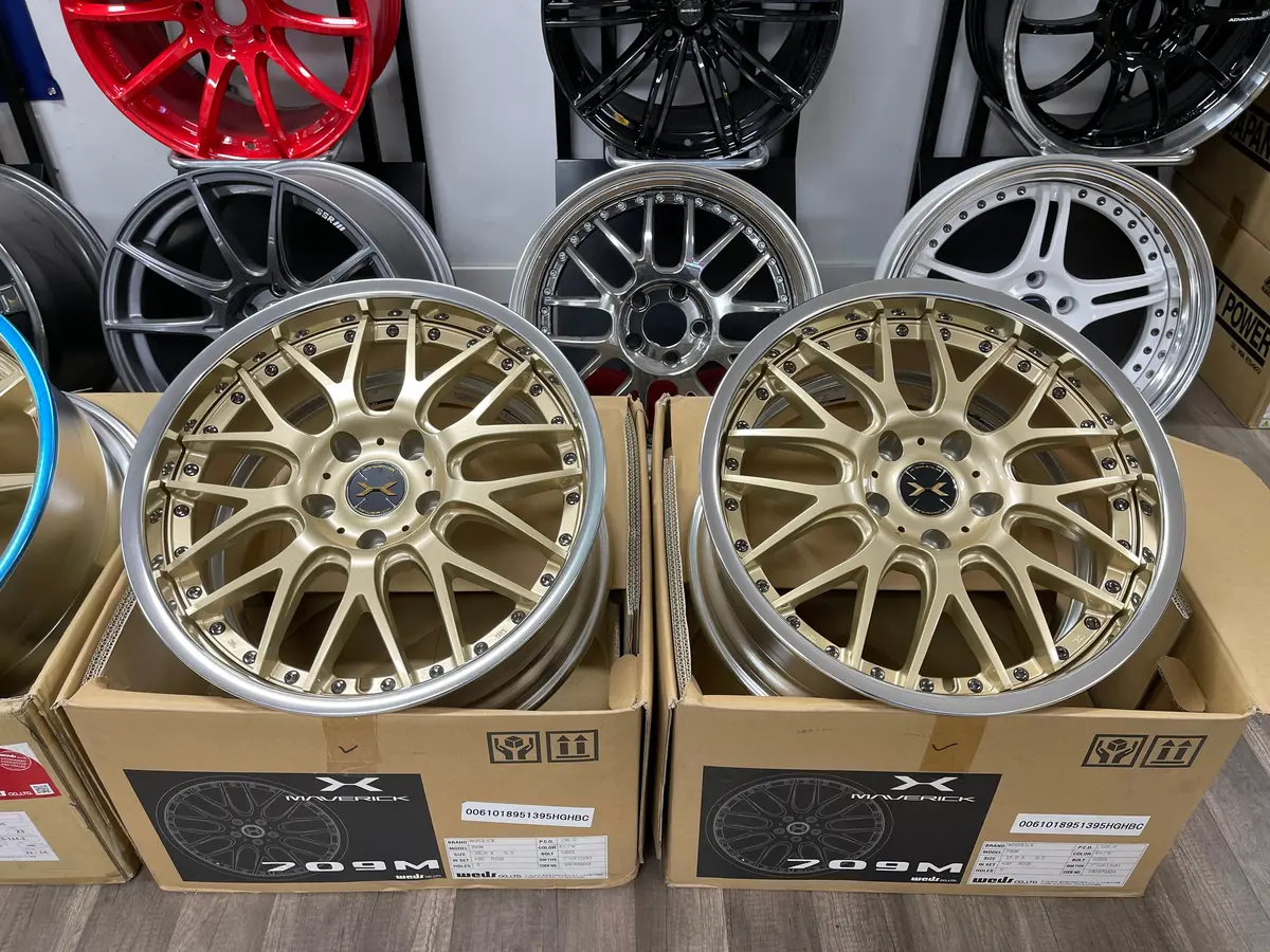Weds Mavericks 709M 18X9.5+39 5X120 Samurai Gold 1