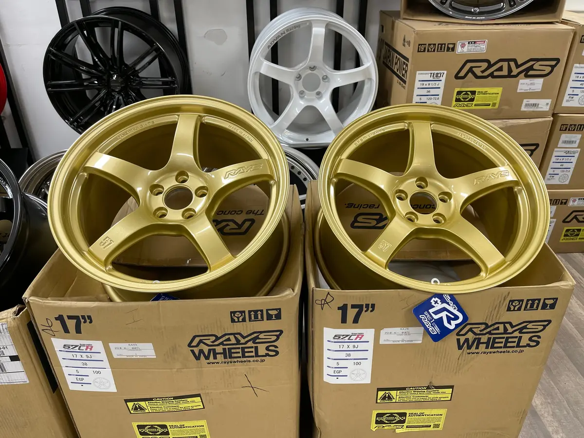 Gramlight 57Cr E8 Gold 17X9+38 5X100 1