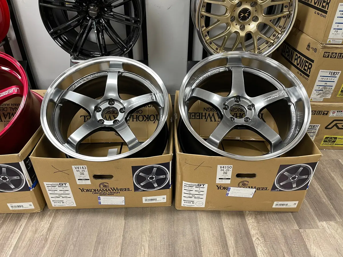 Advan Gt Premium 19X9.5+22 19X10.5+32 5X112 Machining & Racing Hyper Black 1