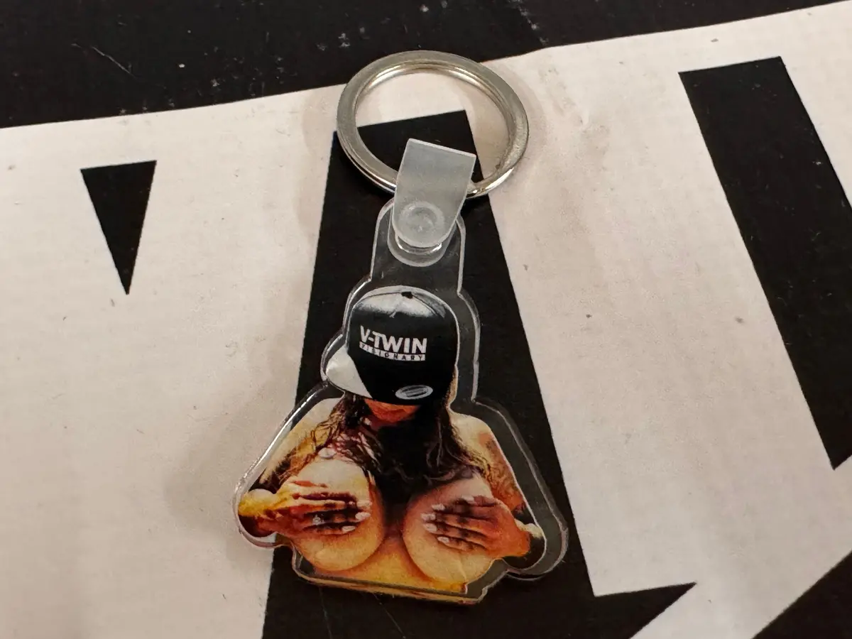 Peek-A-Boob Keychain 1