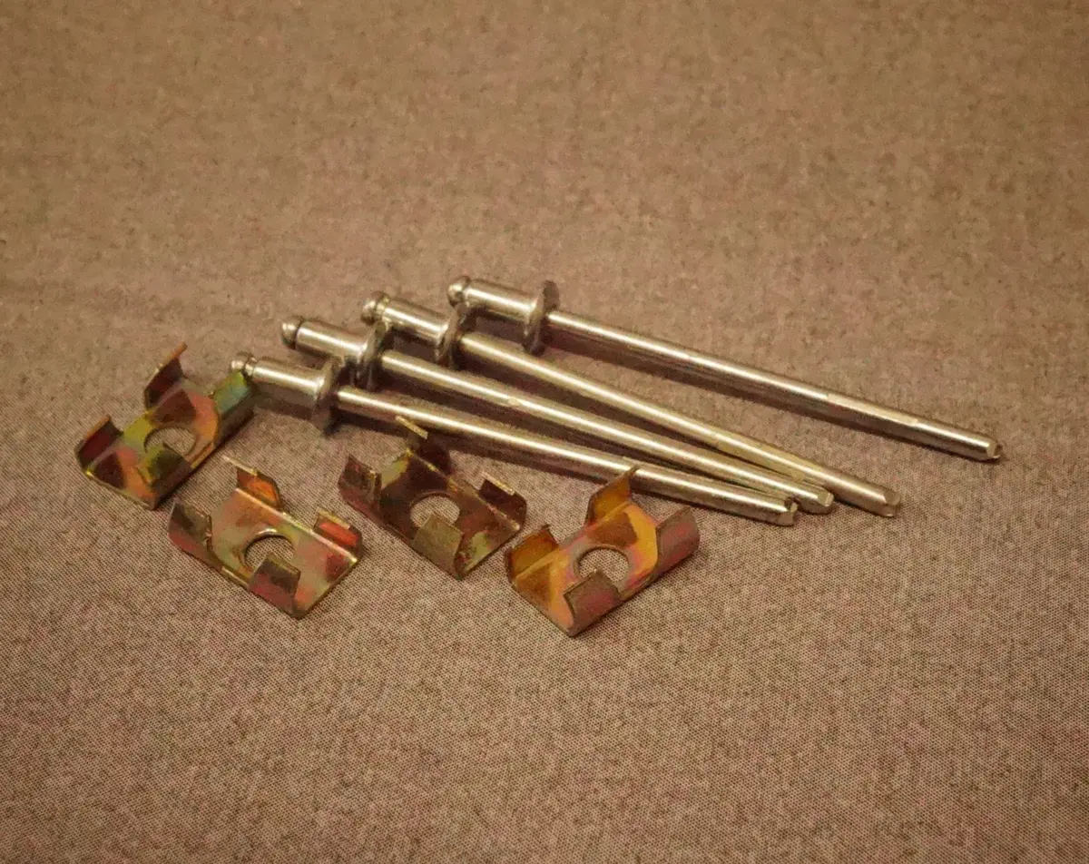 Ford Escort Mk1 Chrome Trim Clips (X 36) (#2138) 1