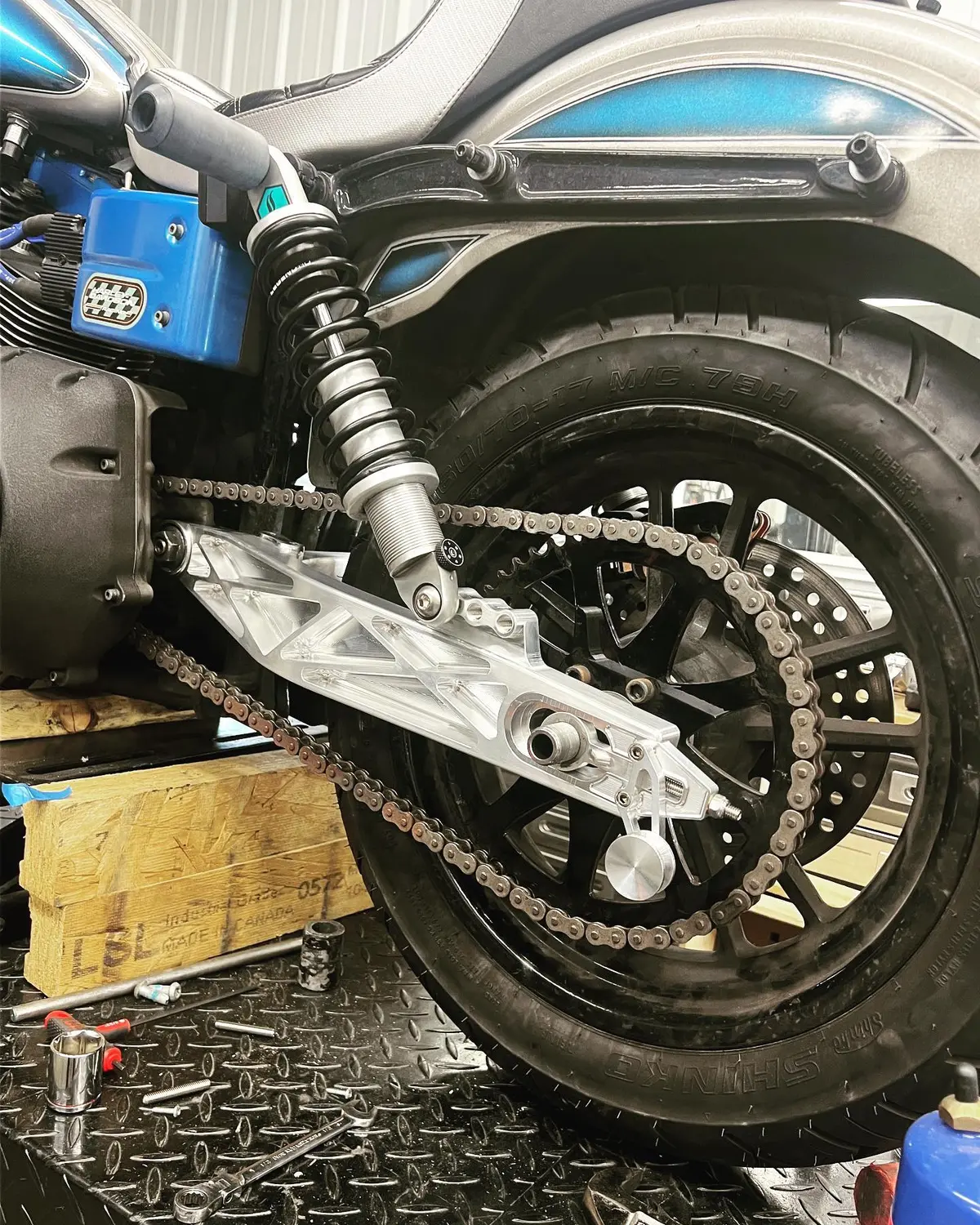 Speed Dealer Customs Swingarm - Harley Davidson Dyna 2008 To 2017 1
